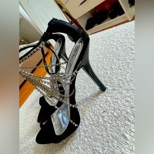 NWOT WILD ROSE crystal heels